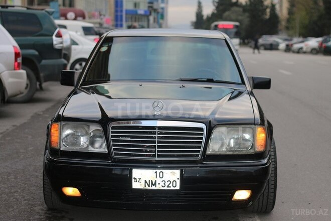Mercedes E 320 1995, 321,000 km - 3.2 l - Bakı