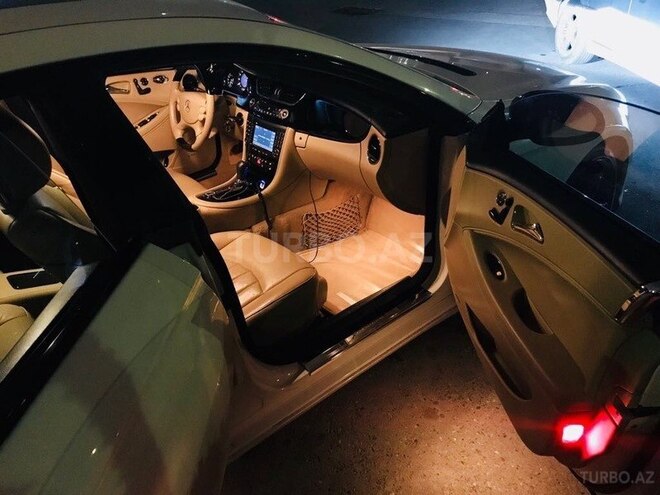 Mercedes CLS 550 2007, 105,000 km - 5.0 l - Bakı
