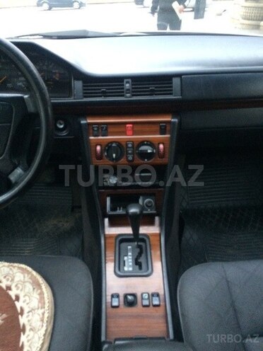 Mercedes E 220 1995, 313,155 km - 2.2 л - Bakı