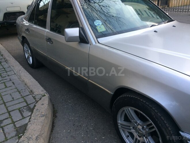 Mercedes E 220 1995, 313,155 km - 2.2 л - Bakı