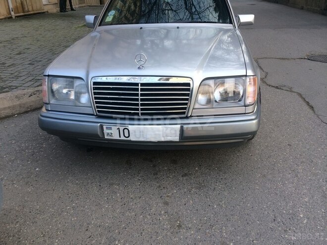 Mercedes E 220 1995, 313,155 km - 2.2 л - Bakı