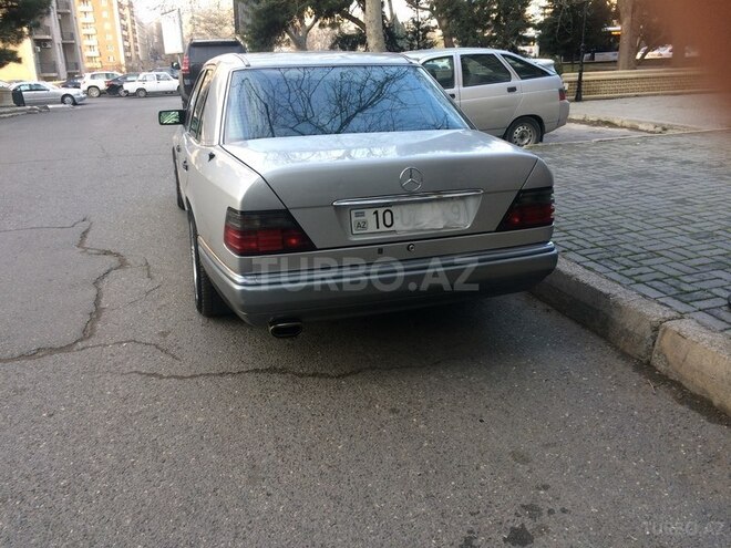 Mercedes E 220 1995, 313,155 km - 2.2 л - Bakı