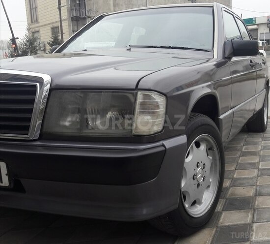 Mercedes 190 1991, 300,000 km - 2.0 л - Sumqayıt