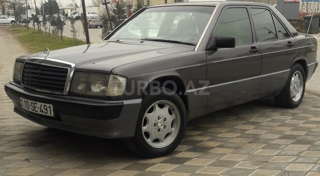 Mercedes 190 1991, 300,000 km - 2.0 л - Sumqayıt