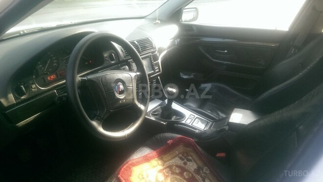 BMW 520 1999, 242,587 km - 2.0 l - Bakı