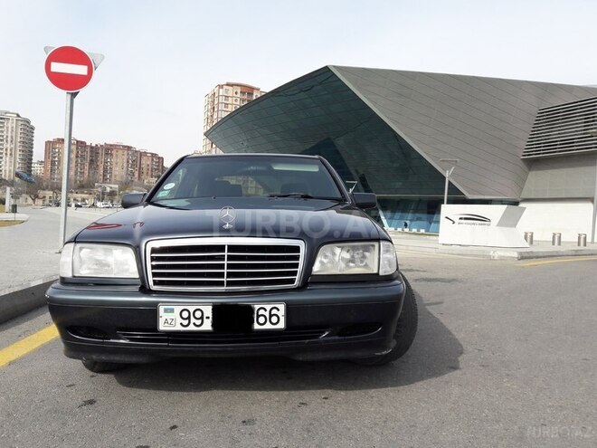 Mercedes C 220 1999, 353,000 km - 2.2 l - Bakı