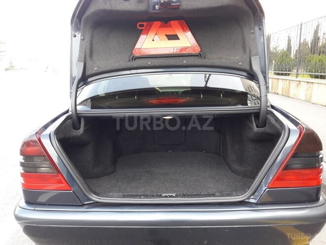 Mercedes C 220 1999, 353,000 km - 2.2 l - Bakı
