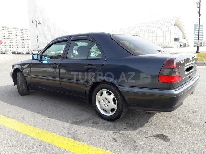 Mercedes C 220 1999, 353,000 km - 2.2 l - Bakı