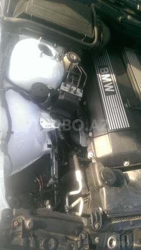 BMW 520 1999, 242,587 km - 2.0 l - Bakı