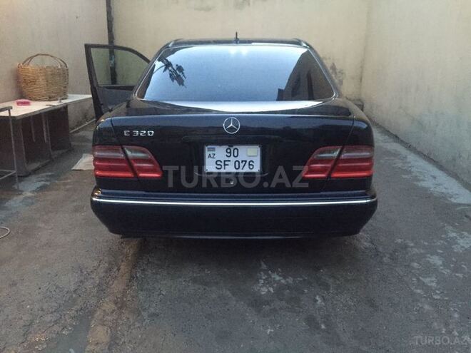 Mercedes E 320 2000, 284,000 km - 3.2 l - Bakı