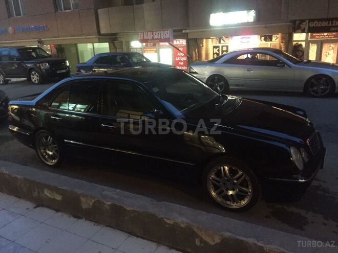 Mercedes E 320 2000, 284,000 km - 3.2 l - Bakı