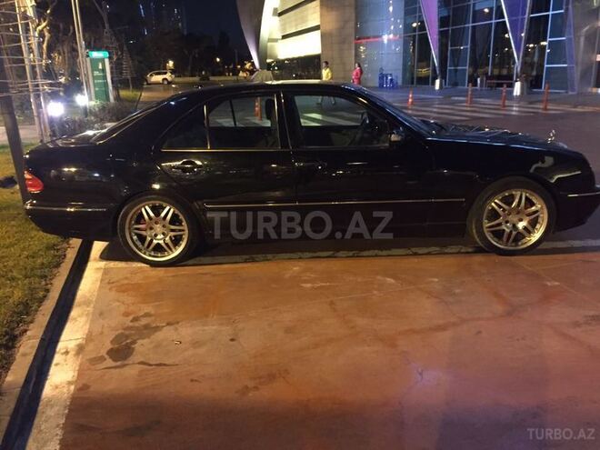 Mercedes E 320 2000, 284,000 km - 3.2 l - Bakı