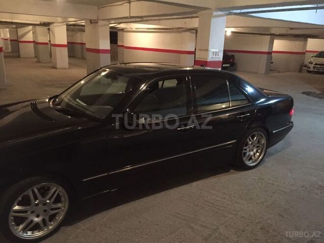 Mercedes E 320 2000, 284,000 km - 3.2 l - Bakı