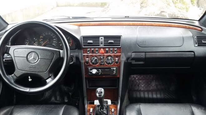 Mercedes C 220 1999, 412,000 km - 2.2 л - Şəki