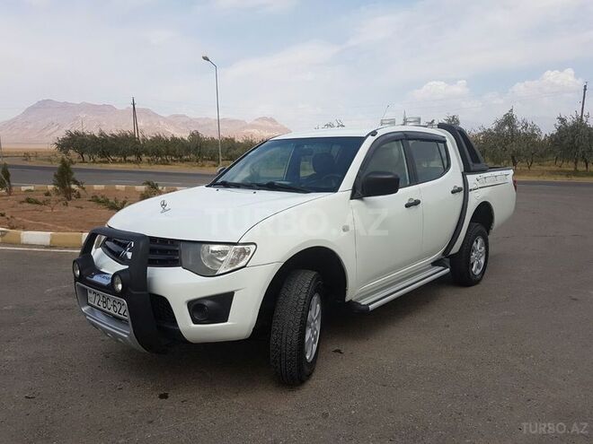 Mitsubishi L200 2011, 129,000 km - 0.3 l - Naxçıvan