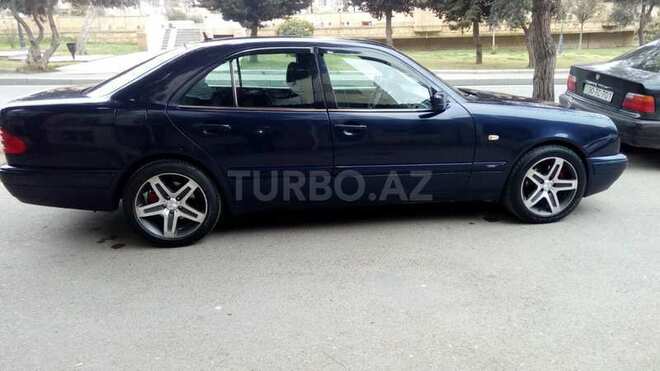 Mercedes E 280 1996, 280,000 km - 2.8 l - Bakı