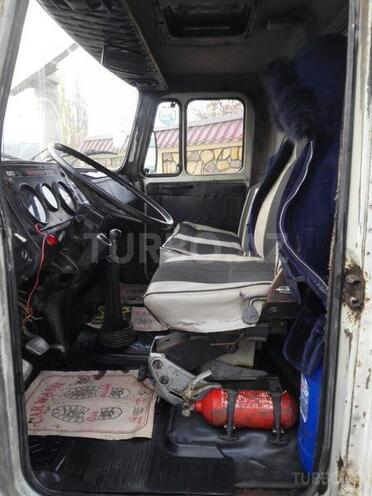 ZIL 5301 1998, 170,000 km - 0.4 l - Quba