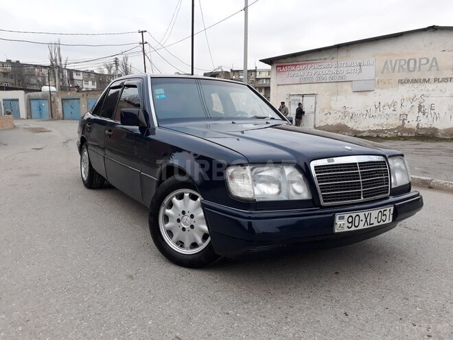 Mercedes E 200 1993, 378,000 km - 2.0 l - Sumqayıt