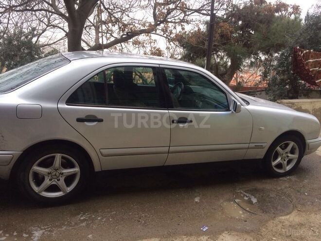 Mercedes E 200 1996, 285,000 km - 2.0 l - Bakı
