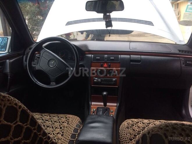 Mercedes E 200 1996, 285,000 km - 2.0 l - Bakı