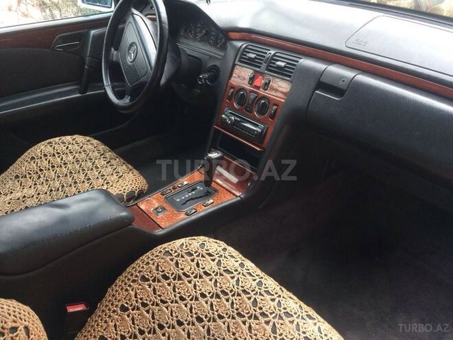 Mercedes E 200 1996, 285,000 km - 2.0 l - Bakı