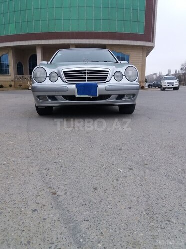 Mercedes E 240 2001, 180,000 km - 2.4 l - Bakı