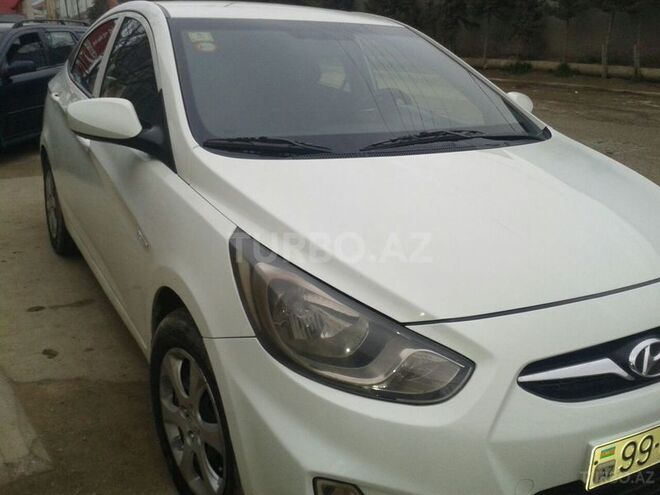 Hyundai Accent 2013, 280,000 km - 1.6 l - Bakı