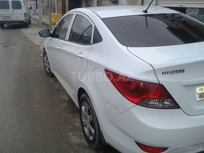 Hyundai Accent 2013, 280,000 km - 1.6 l - Bakı