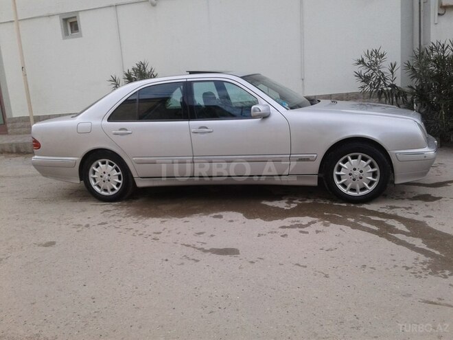 Mercedes E 200 2000, 195,231 km - 2.0 l - Bakı