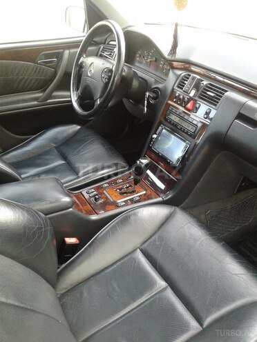 Mercedes E 200 2000, 195,231 km - 2.0 l - Bakı