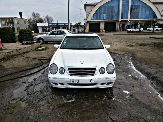 Mercedes E 240 2002, 178,000 km - 2.6 l - Bakı