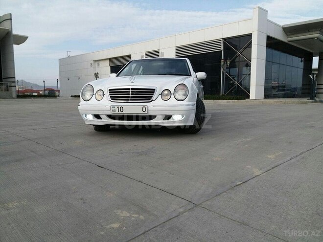 Mercedes E 240 2001, 178,000 km - 2.6 l - Bakı