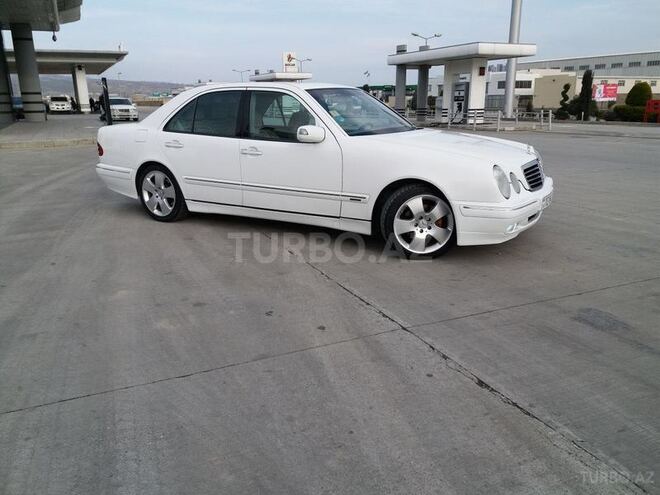 Mercedes E 240 2001, 178,000 km - 2.6 l - Bakı