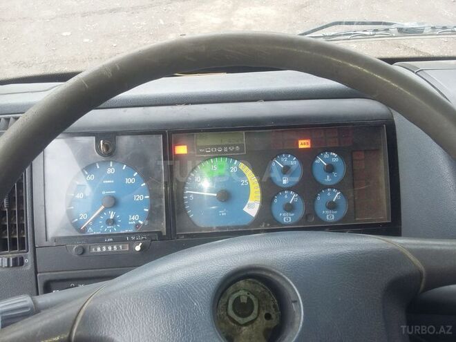 Mercedes Atego 817 2000, 413,800 km - 4.2 l - Bərdə