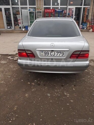 Mercedes E 220 2000, 349,000 km - 2.2 l - Ağstafa