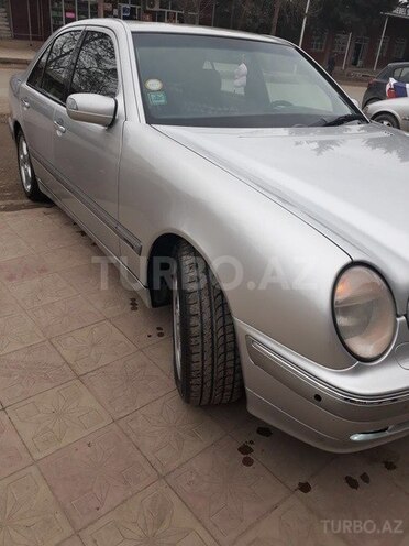 Mercedes E 220 2000, 349,000 km - 2.2 l - Ağstafa