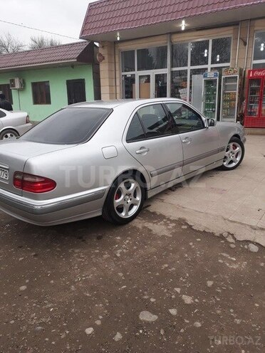 Mercedes E 220 2000, 349,000 km - 2.2 l - Ağstafa
