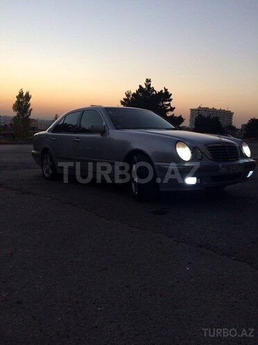 Mercedes E 220 2000, 349,000 km - 2.2 l - Ağstafa