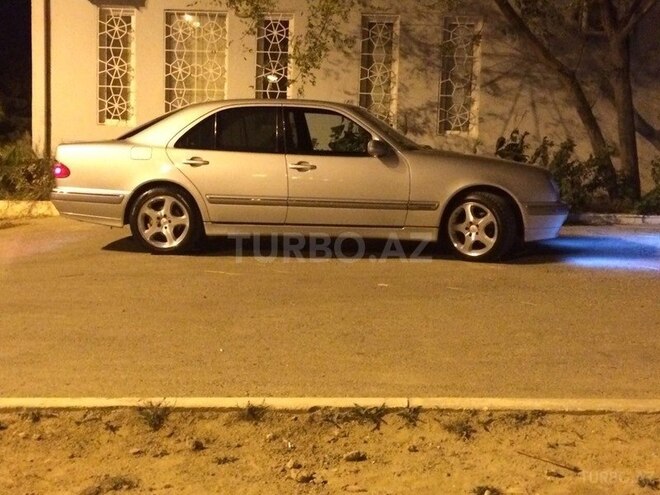 Mercedes E 220 2000, 349,000 km - 2.2 l - Ağstafa