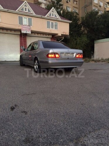 Mercedes E 220 2000, 349,000 km - 2.2 l - Ağstafa