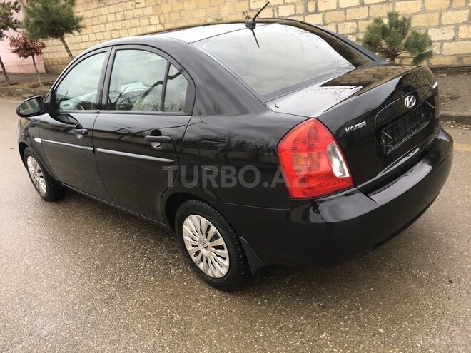 Hyundai Accent 2009, 130,000 km - 1.4 l - Quba