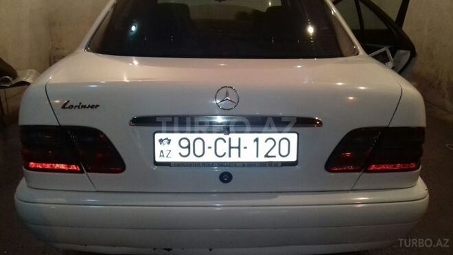 Mercedes E 220 1997, 300,000 km - 2.2 l - Bakı