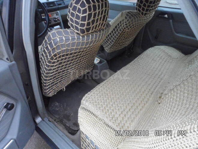Mercedes E 200 1990, 350,000 km - 2.0 l - Quba