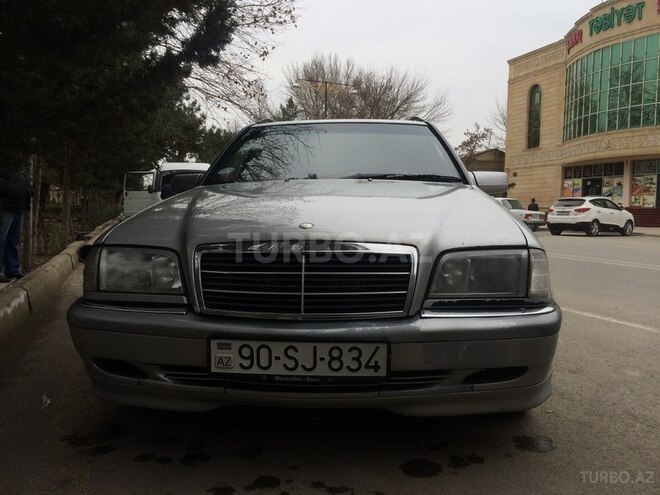 Mercedes C 220 1999, 400,000 km - 2.2 l - Yevlax