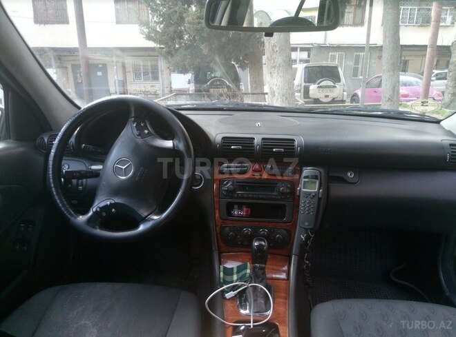 Mercedes C 220 2001, 343,000 km - 2.2 l - Bakı