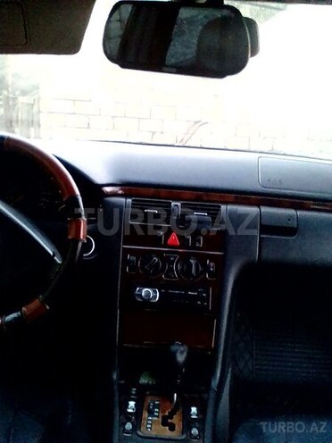 Mercedes E 220 1999, 330,061 km - 0.2 l - Bakı