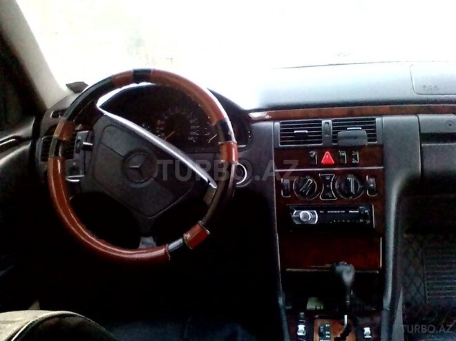 Mercedes E 220 1999, 330,061 km - 0.2 l - Bakı