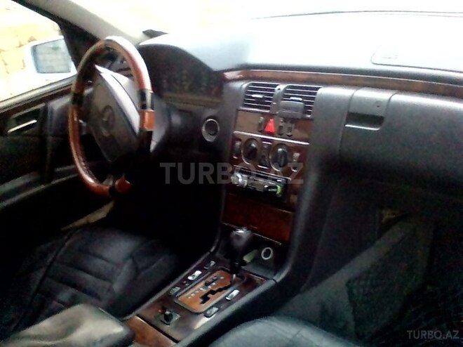 Mercedes E 220 1999, 330,061 km - 0.2 l - Bakı