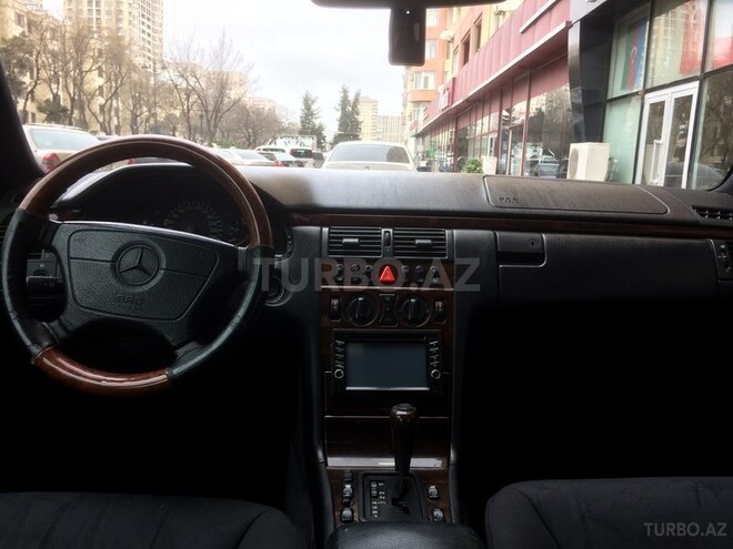 Mercedes E 280 1997, 314,000 km - 2.8 l - Bakı