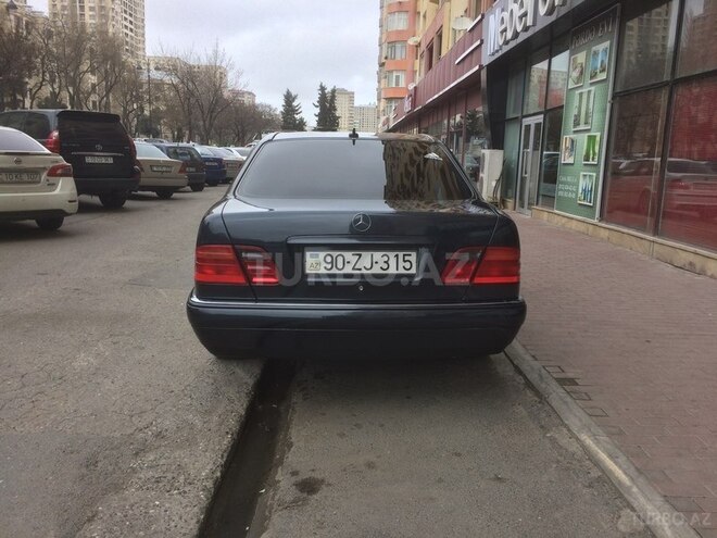 Mercedes E 280 1997, 314,000 km - 2.8 l - Bakı